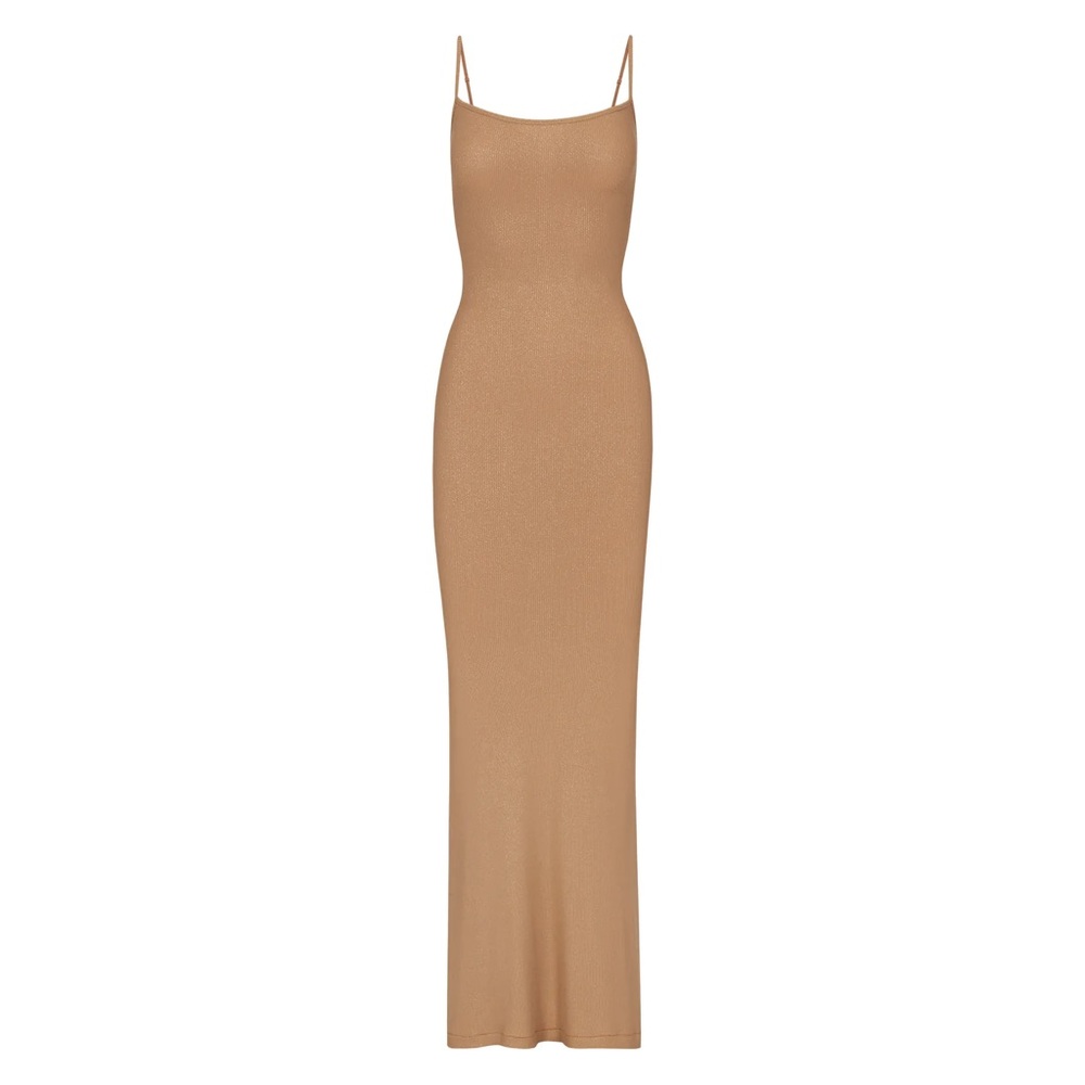 Skims “Soft Lounge Dress” in Camel!